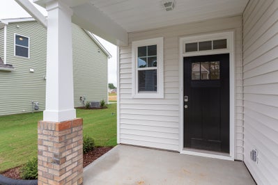 Front Porch. 4br New Home in Clayton, NC