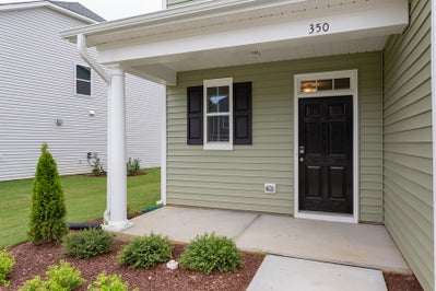 Front Porch. 3br New Home in Clayton, NC